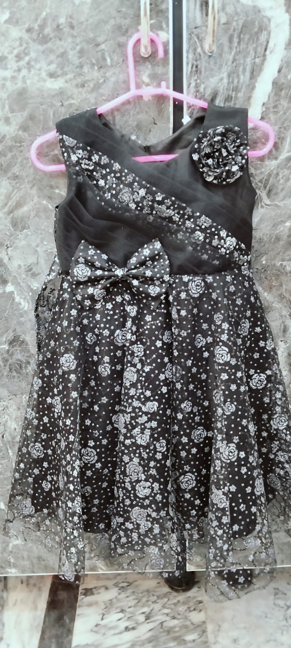Charm Bow Sleeveless Frock